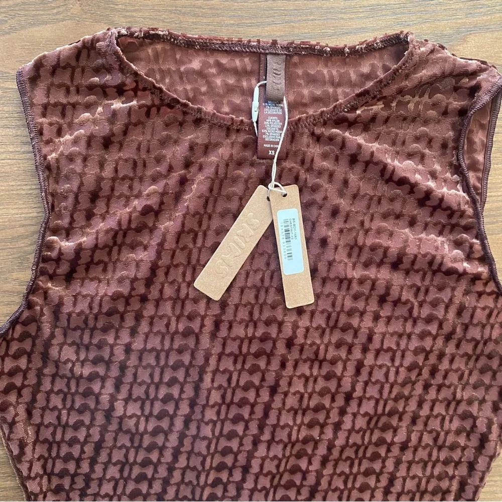 SOLD ❌SKIMS Limited Edition Velvet Bodysuit Chestnut Brown - Picture 2 of 5